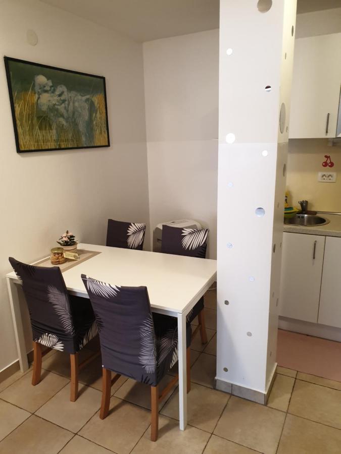 Apartment Emma Ljubljana - Free Parking, Ac, Wifi Екстериор снимка