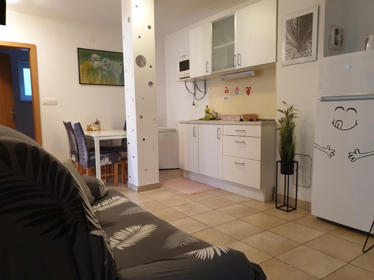 Apartment Emma Ljubljana - Free Parking, Ac, Wifi Екстериор снимка