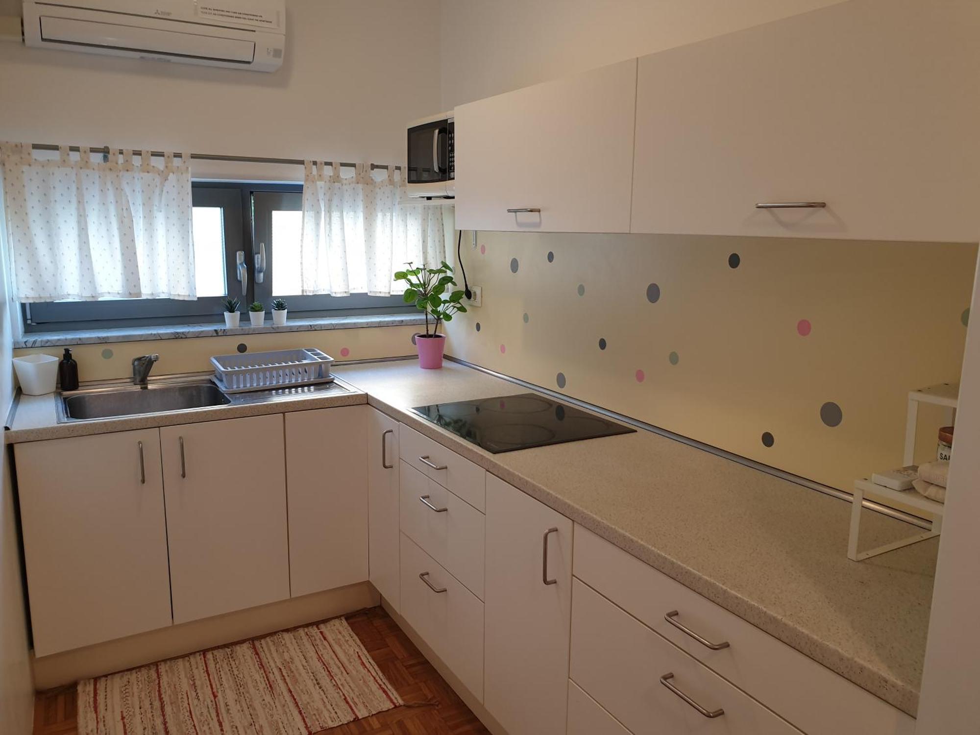 Apartment Emma Ljubljana - Free Parking, Ac, Wifi Стая снимка
