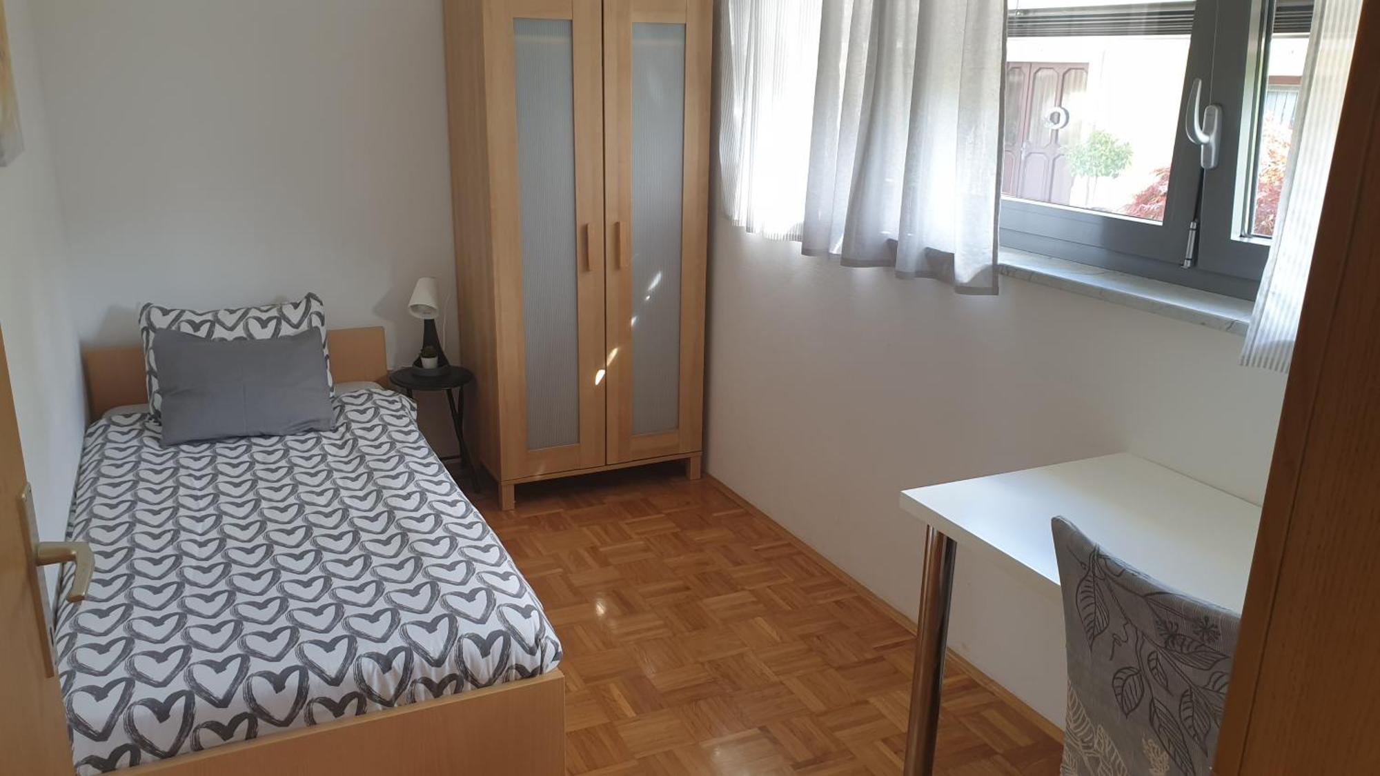 Apartment Emma Ljubljana - Free Parking, Ac, Wifi Екстериор снимка
