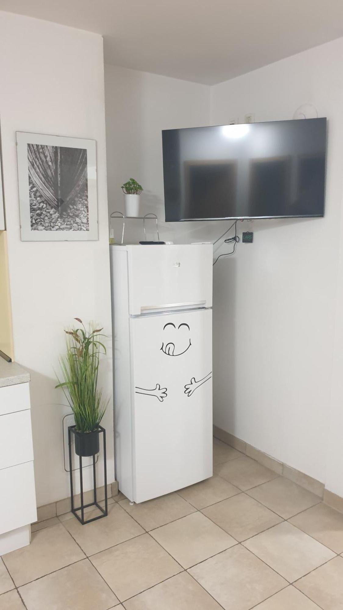 Apartment Emma Ljubljana - Free Parking, Ac, Wifi Екстериор снимка